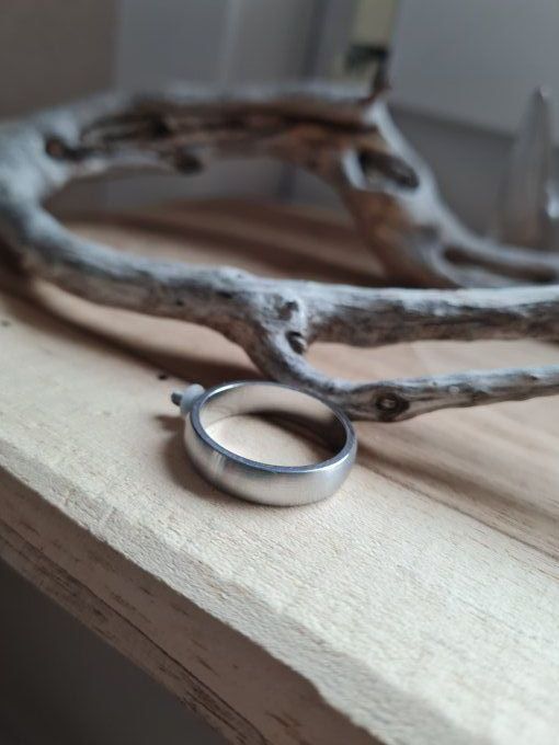 Bague très haute qualité acier brossé  plusieurs taille disponibles